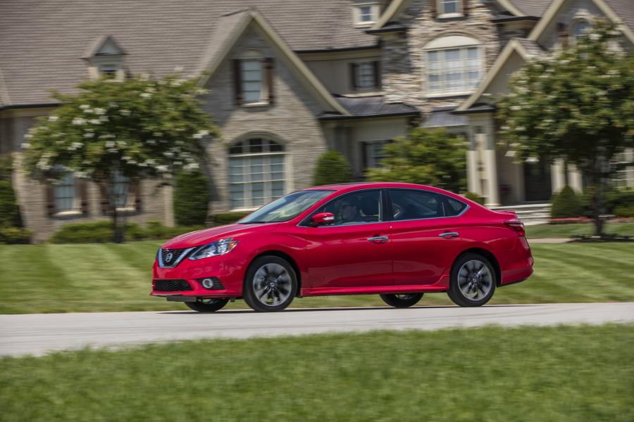  Nissan Sentra SR Turbo (B17) 2016 года  (фото 20 из 44)